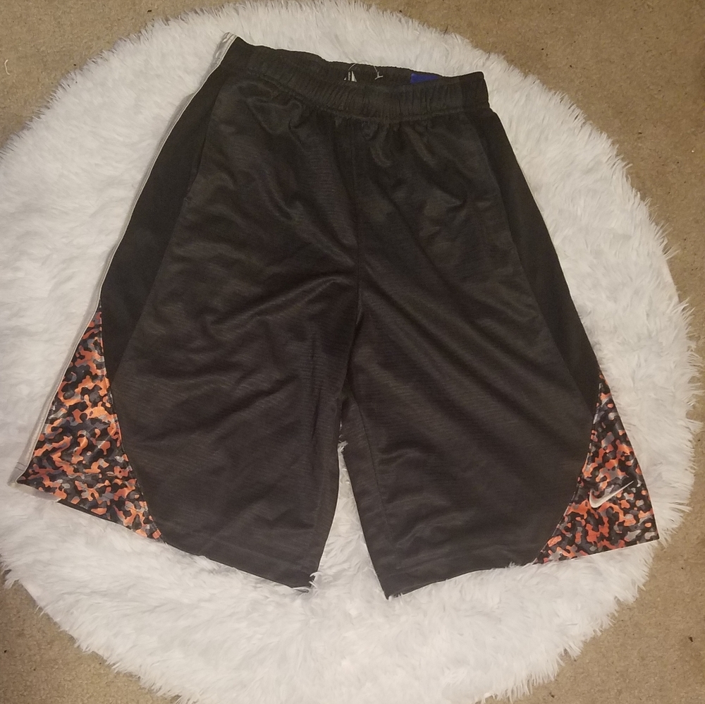 Boy's Gray Nike Shorts. Size Large.